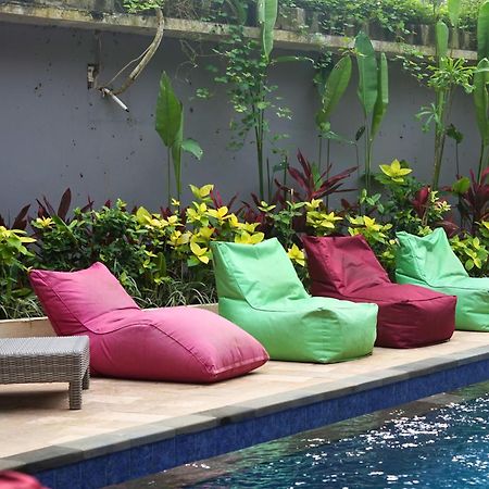 Summer Of Surf Hostel Uluwatu Ungasan Zewnętrze zdjęcie