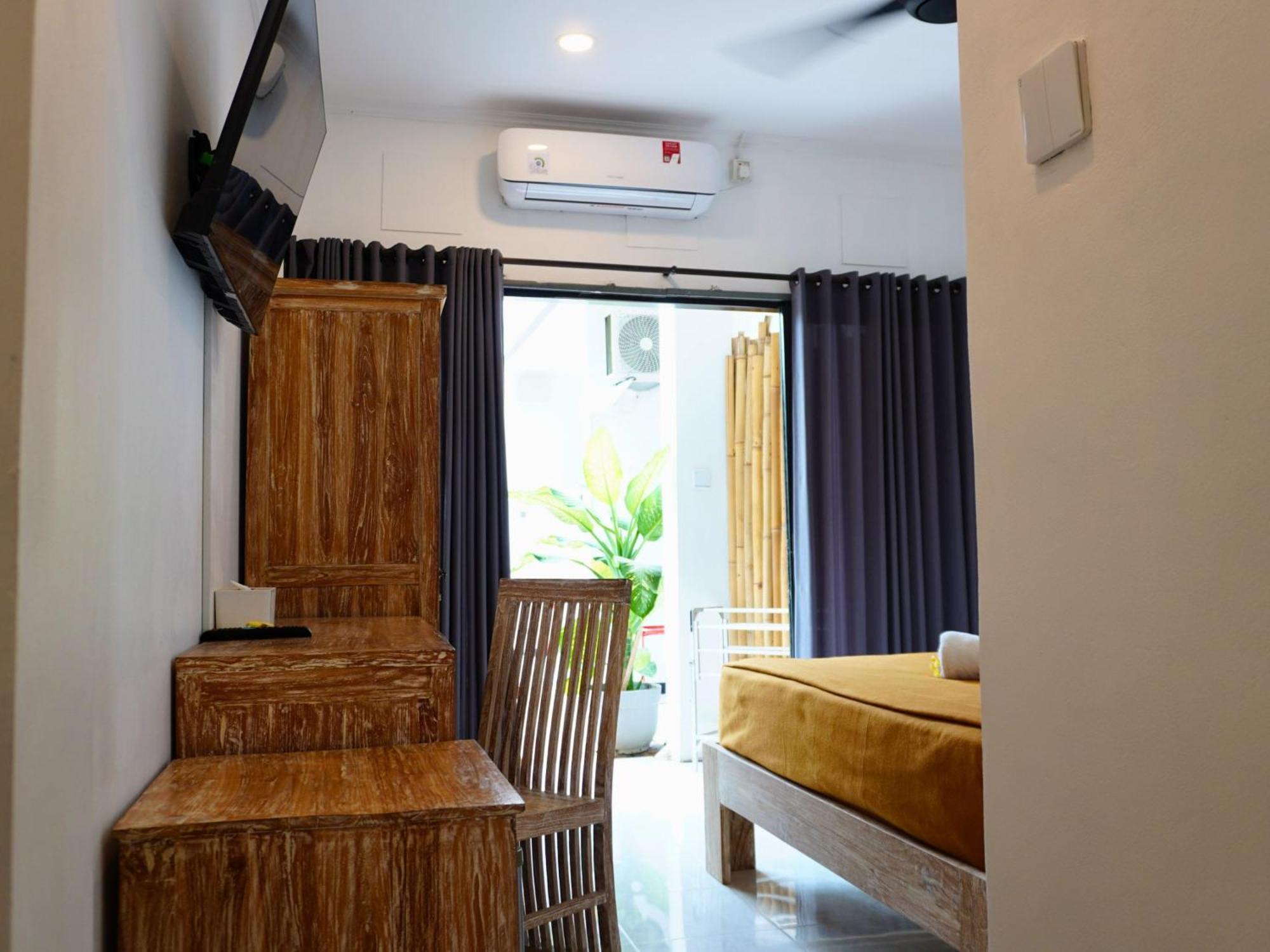 Summer Of Surf Hostel Uluwatu Ungasan Zewnętrze zdjęcie