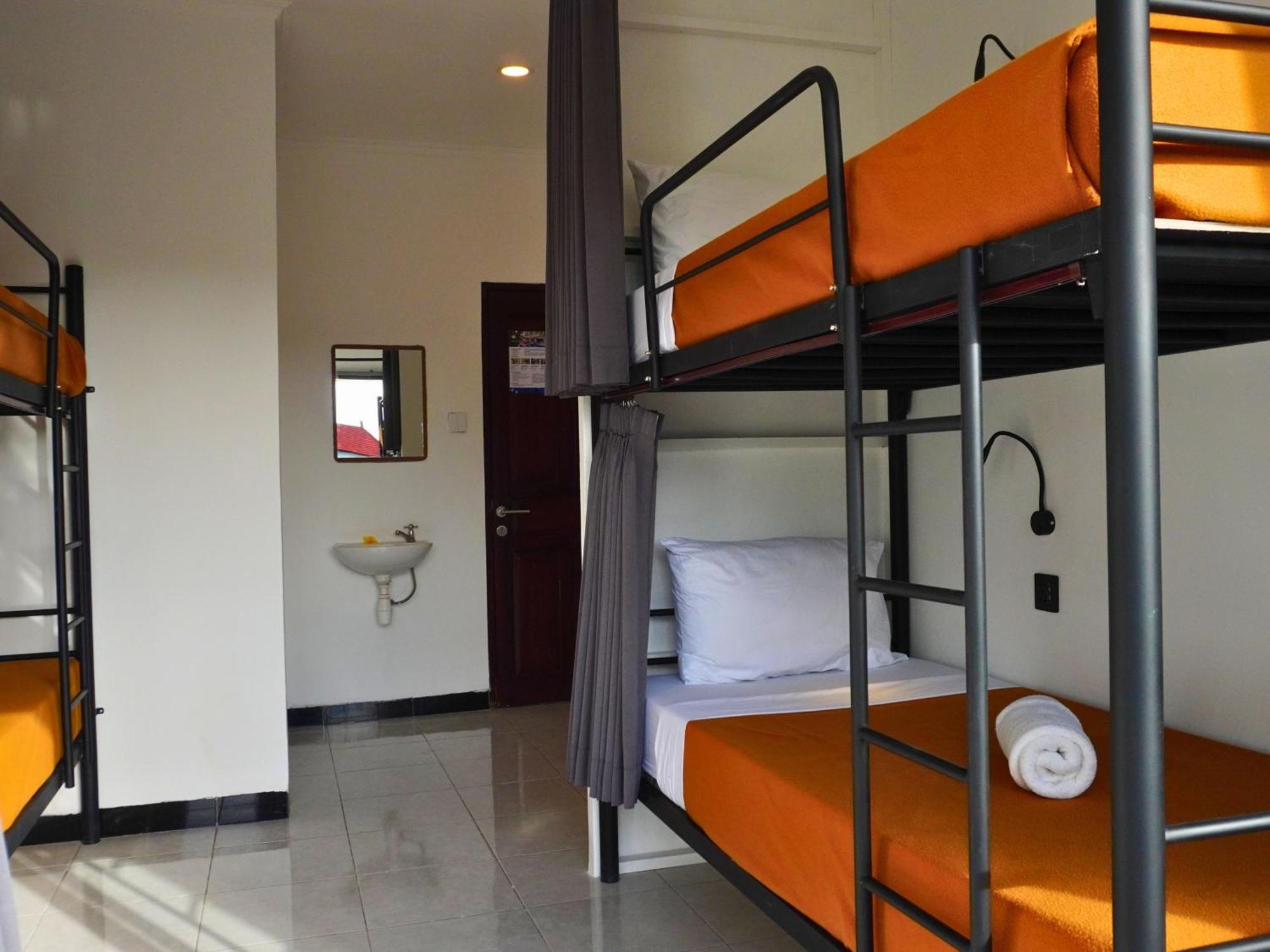 Summer Of Surf Hostel Uluwatu Ungasan Zewnętrze zdjęcie