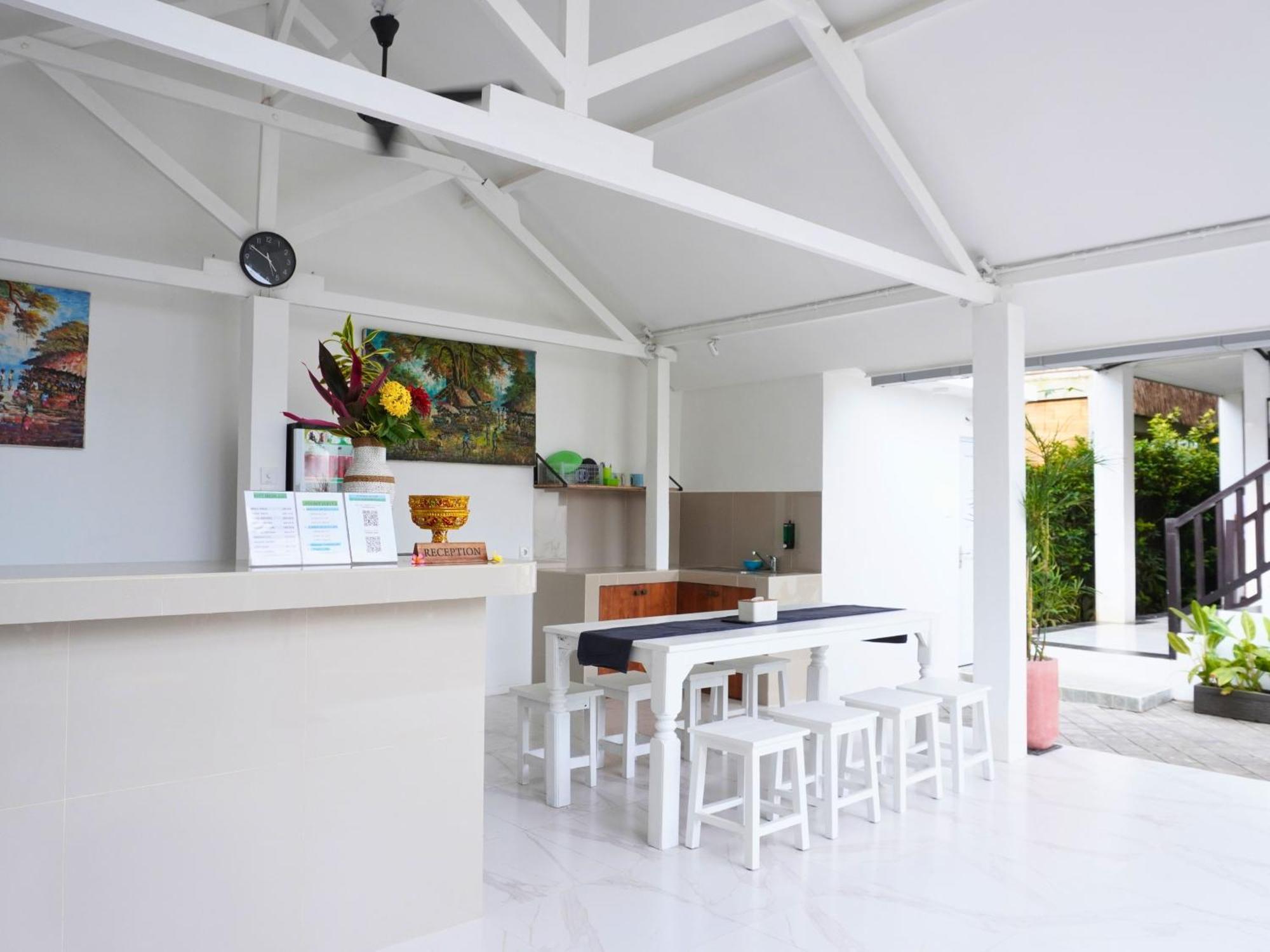 Summer Of Surf Hostel Uluwatu Ungasan Zewnętrze zdjęcie