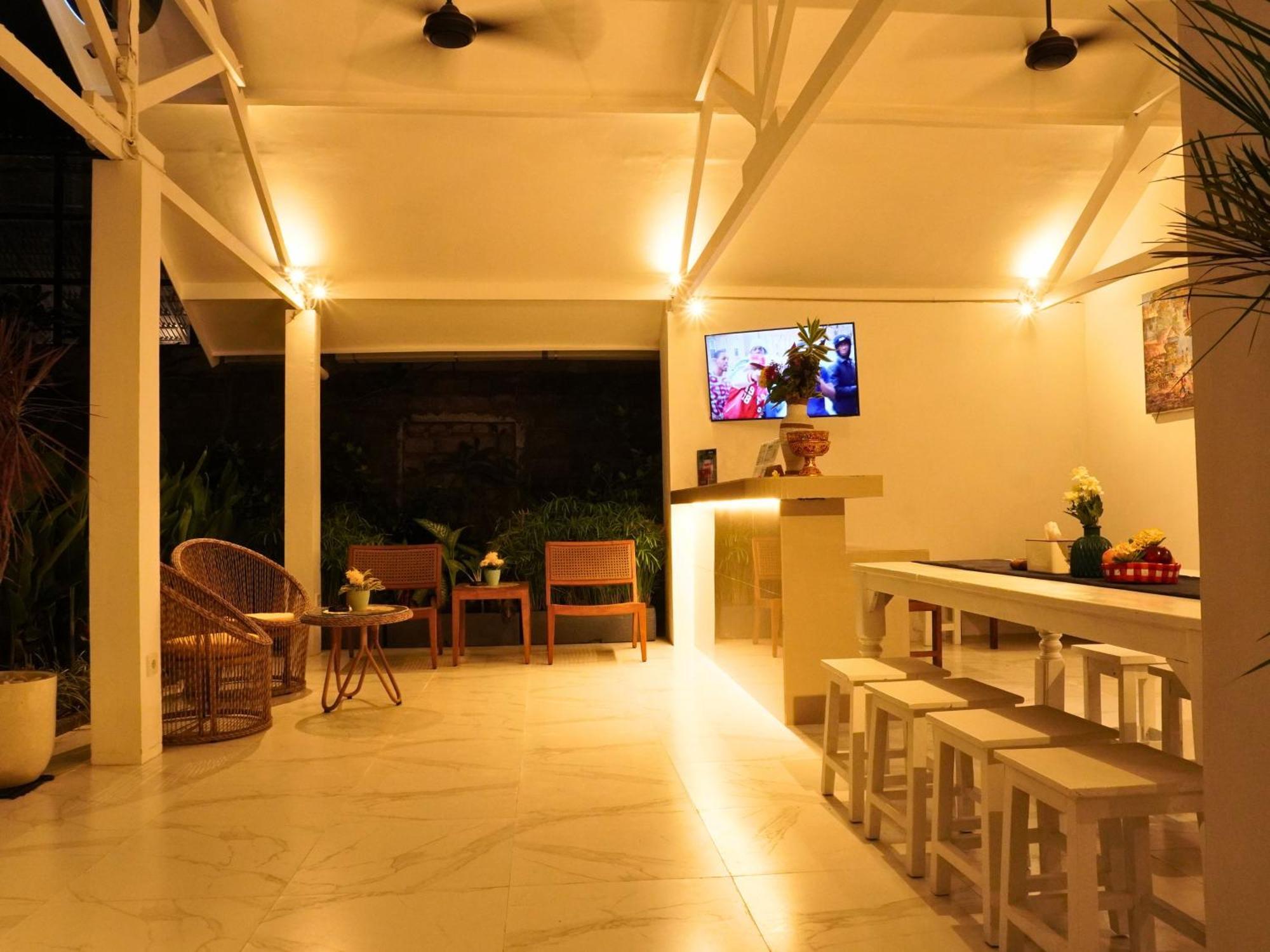 Summer Of Surf Hostel Uluwatu Ungasan Zewnętrze zdjęcie